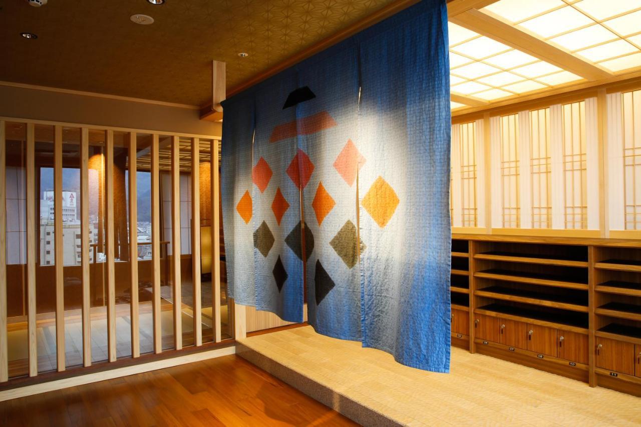 The Shiroyama Terrace Tsuyama Villa Exteriér fotografie